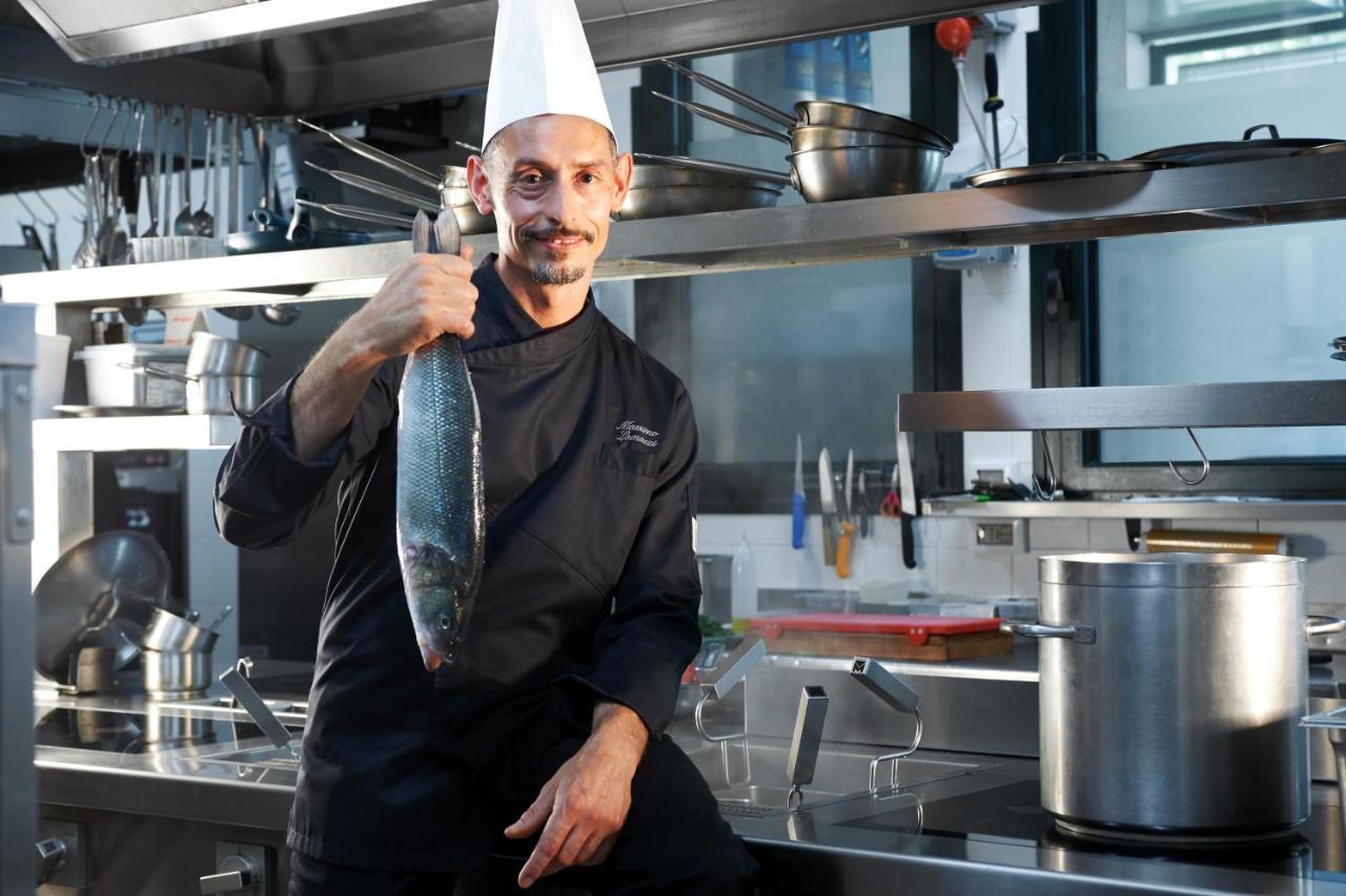 Hotel Ristorante Sogno San Felice del Benaco Dış mekan fotoğraf